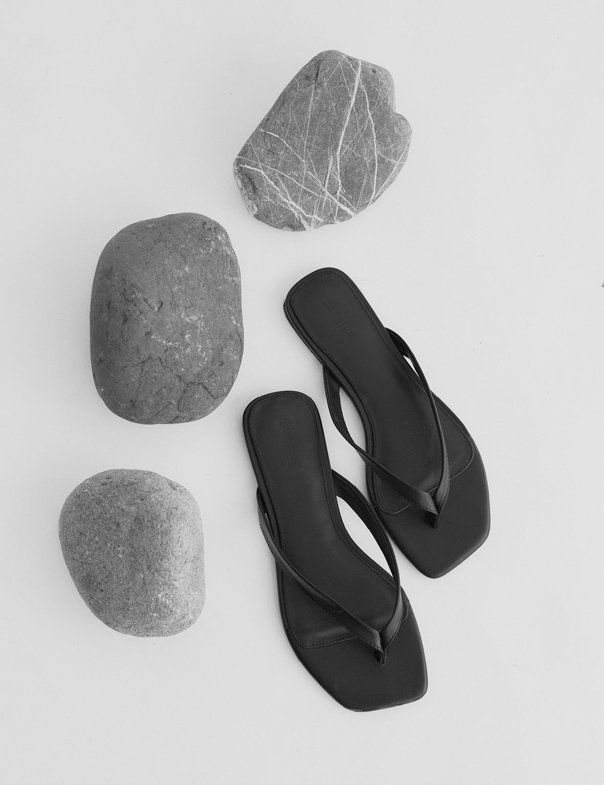 Square Toe Thong | Black