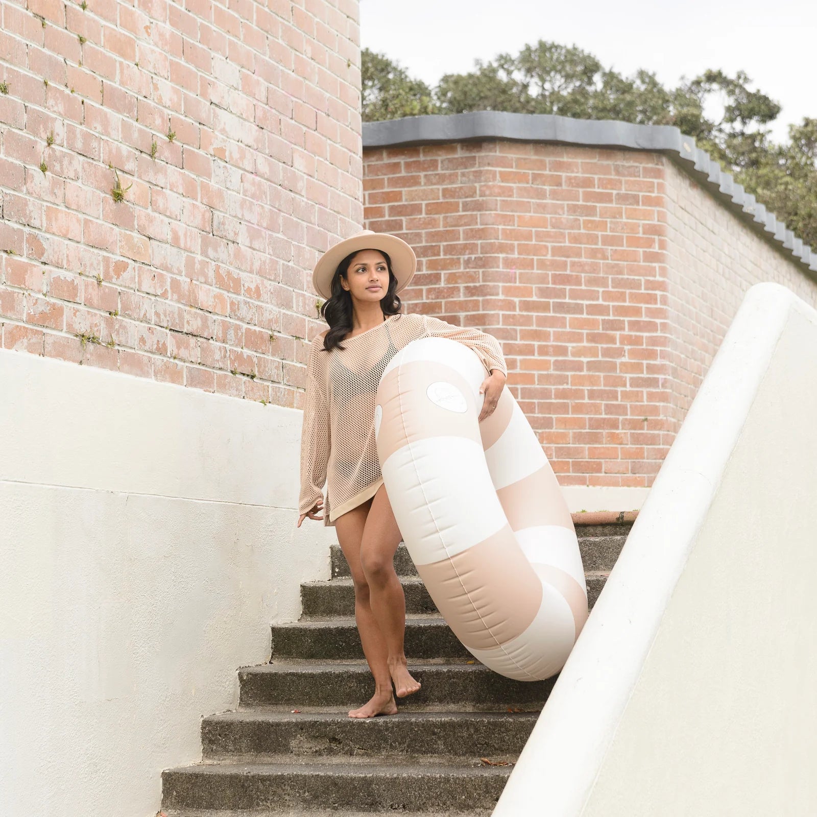 Nostalgia Oversized Pool Tube | Earth