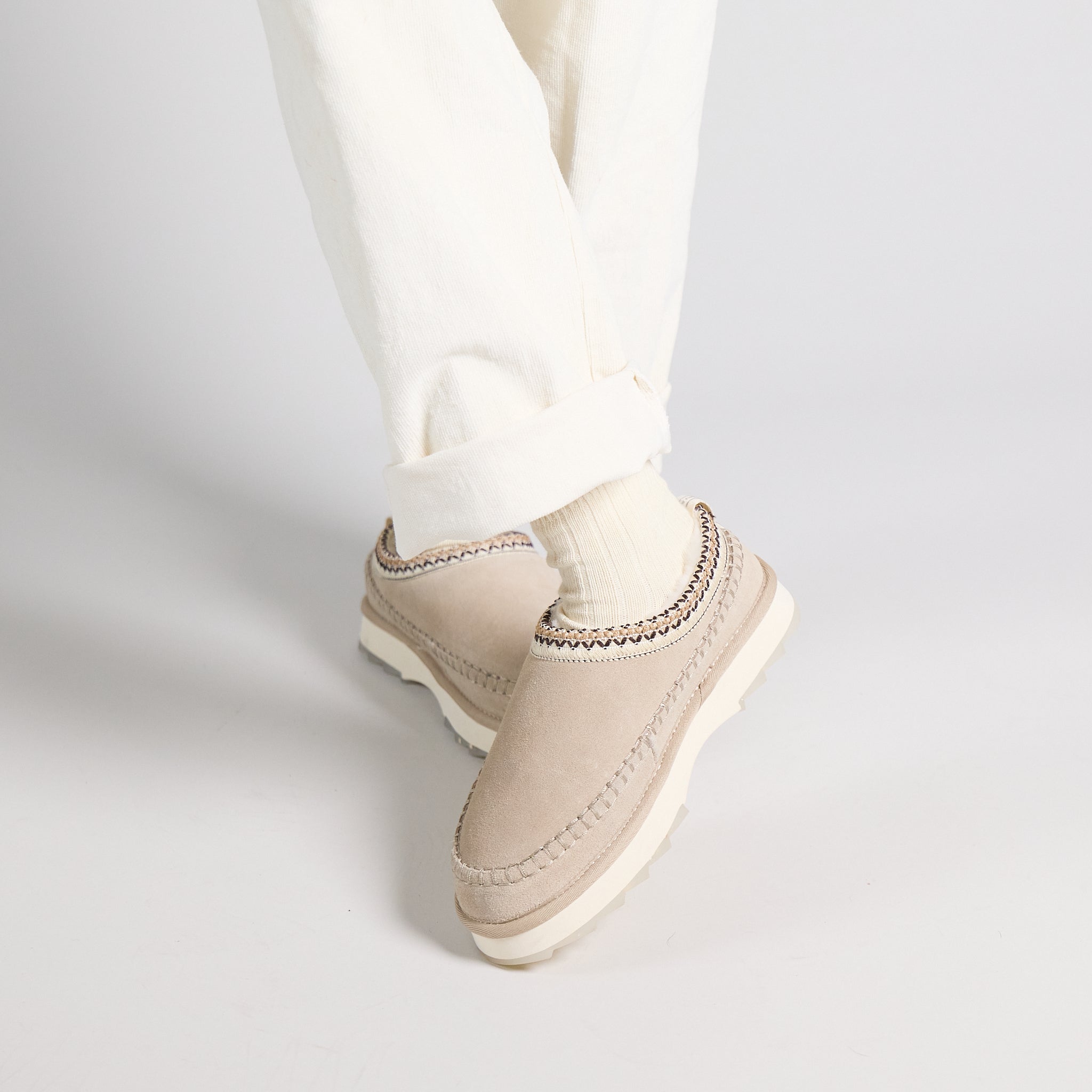 Sharky Adventure Scuff | Sand