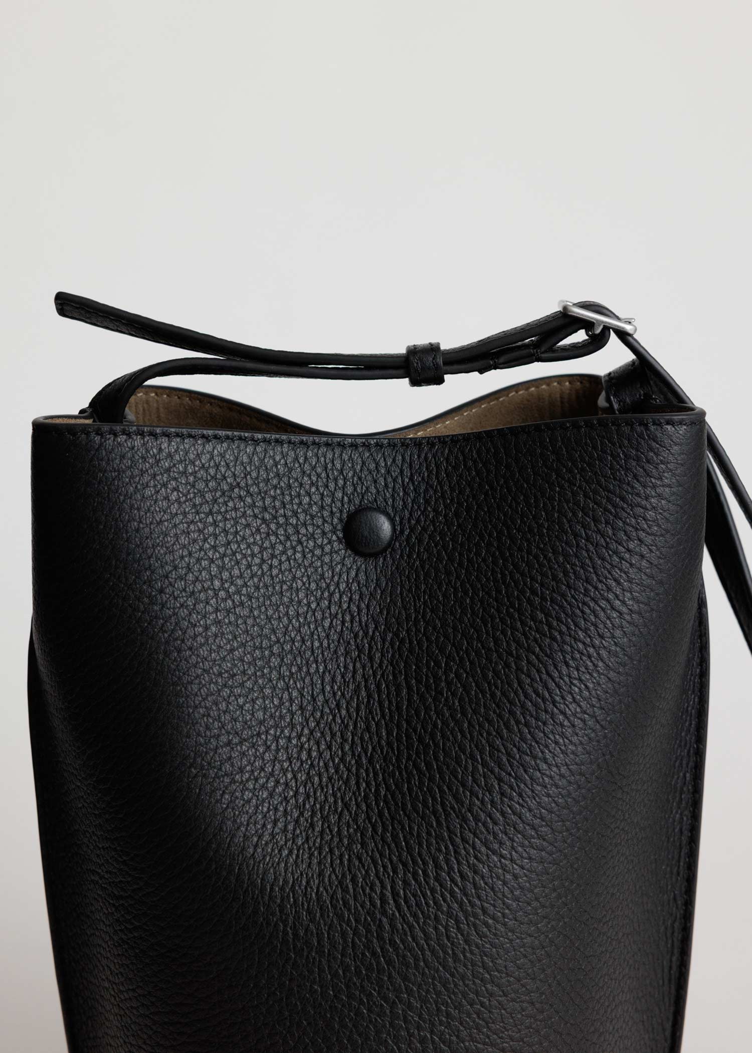 Phoebe Bucket | Black Deer Nappa