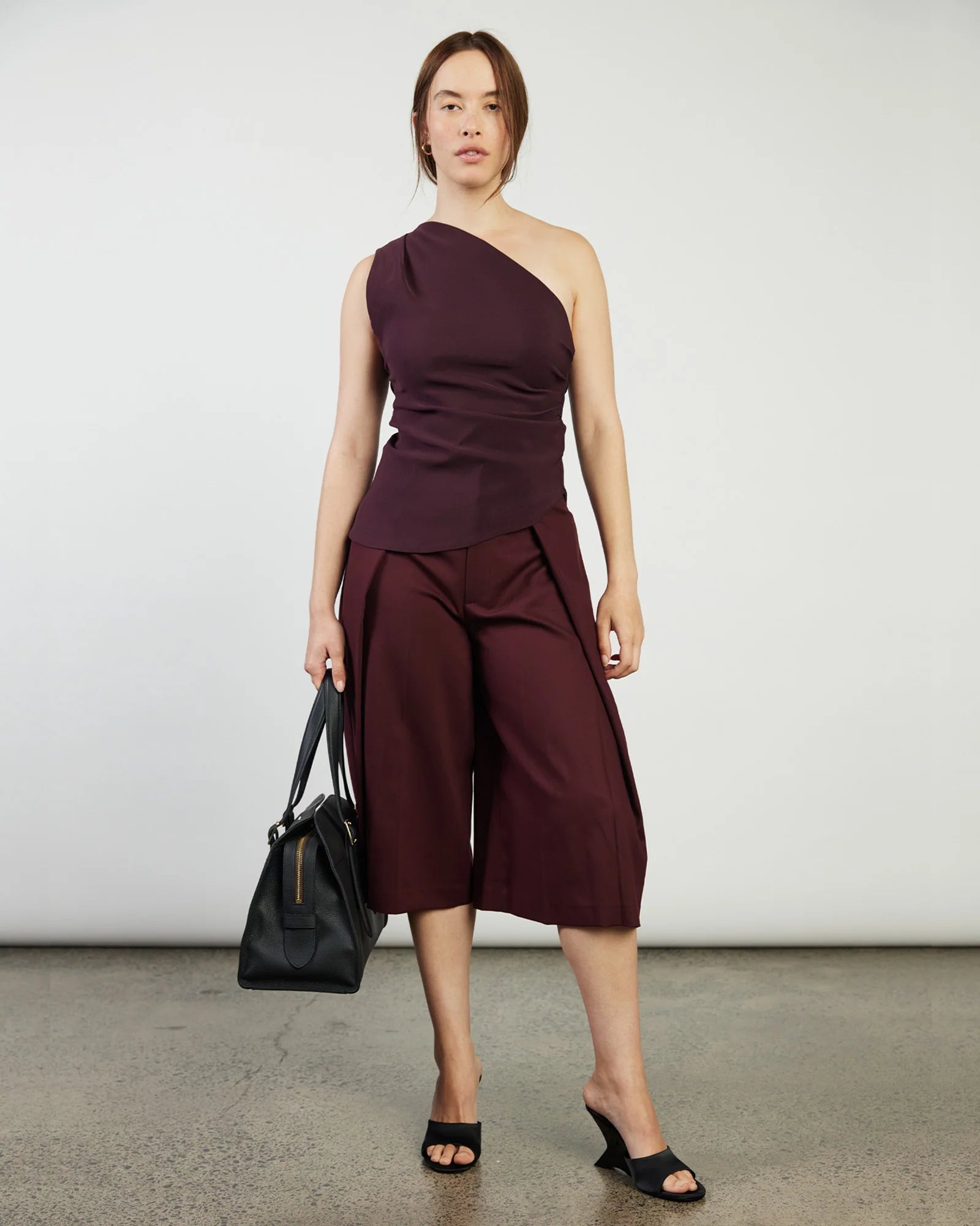 Adler Shoulder Bag | Black Pebble