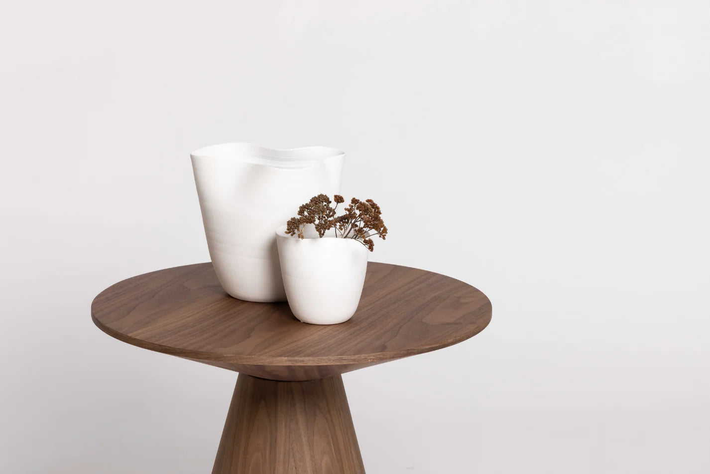 Knew Vase | Medium | White